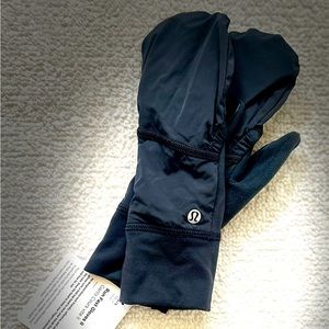 Lululemon Run Fast Gloves II size XS/S in Charcoal